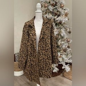 NWT Andre’e by Unit 2X Light Brown Printed Jacket.